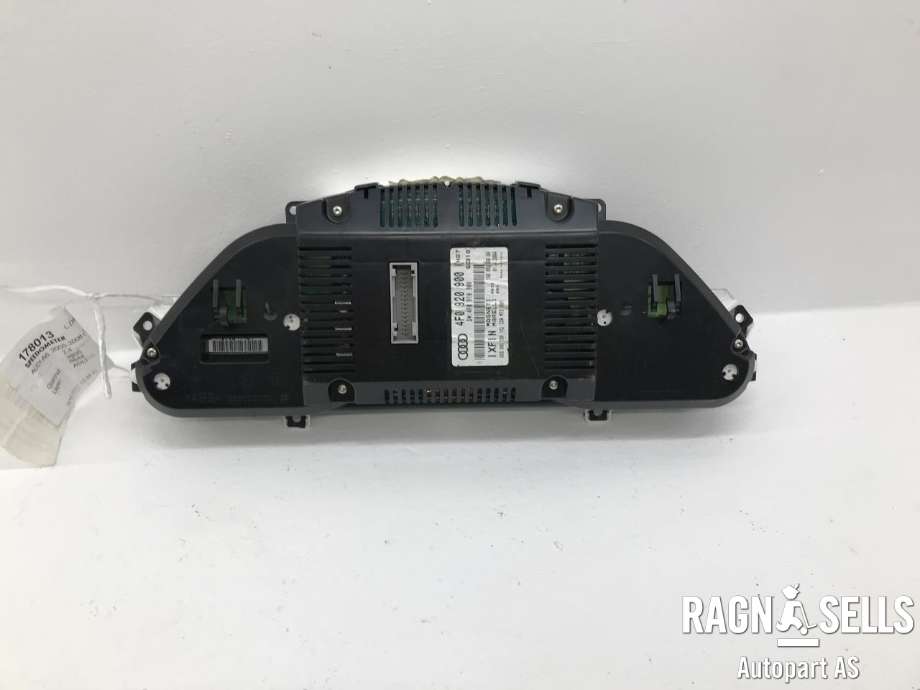Instrumentpanel til Audi A6 2005-2008 (Type III, Fase 1) (C6) (C6) (4F0920900K|)