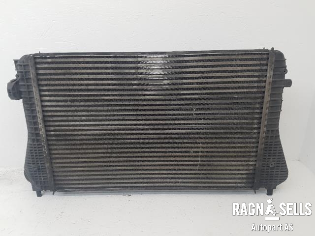 Intercooler til VW Passat 2005-2010 (B6) (B6) (BEHR|3C0145805R|N6882001|)