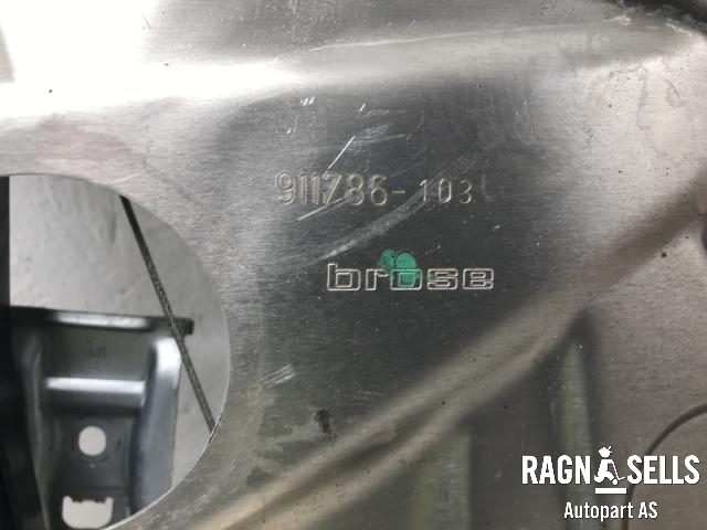 Ruteheis venstre bak til Mercedes GLK 2008-2015 (X204) (X204) (911786103|961109100|)