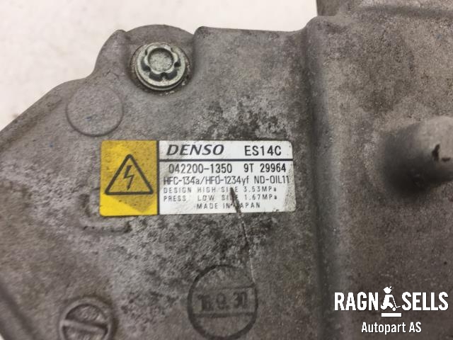 Aircondition kompressor hybrid til Toyota Yaris 2014-2020 (Type III, Fase 2)  (DENSO|0422001350|)