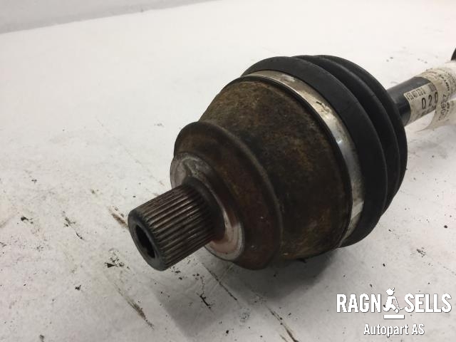 Drivaksel høyre foran, bensin/automat til Audi S8 2006-2010  (4E0407272Q|)