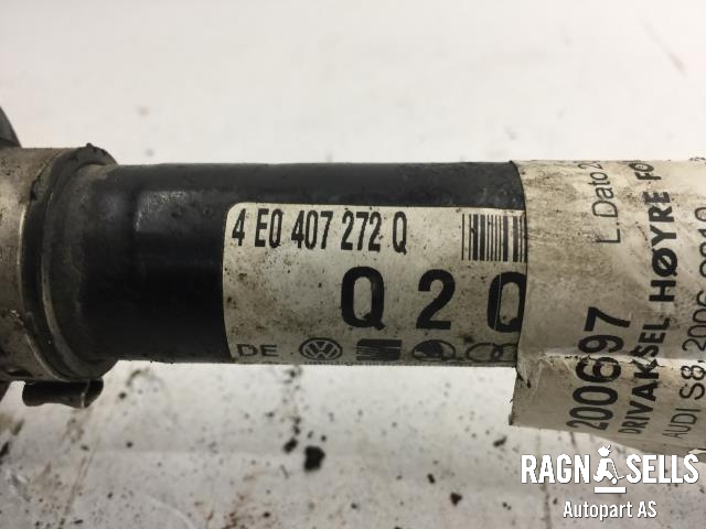 Drivaksel høyre foran, bensin/automat til Audi S8 2006-2010  (4E0407272Q|)
