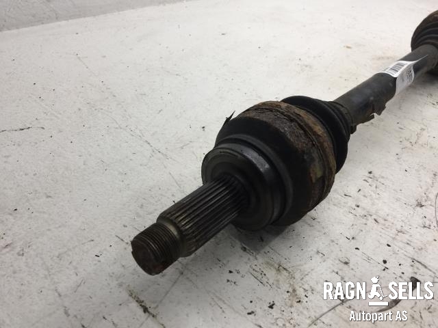 Drivaksel venstre bak, diesel/automat til BMW X6, 2008-2014 (E71/E72) (E71/E72) (33 20 7 582 141)