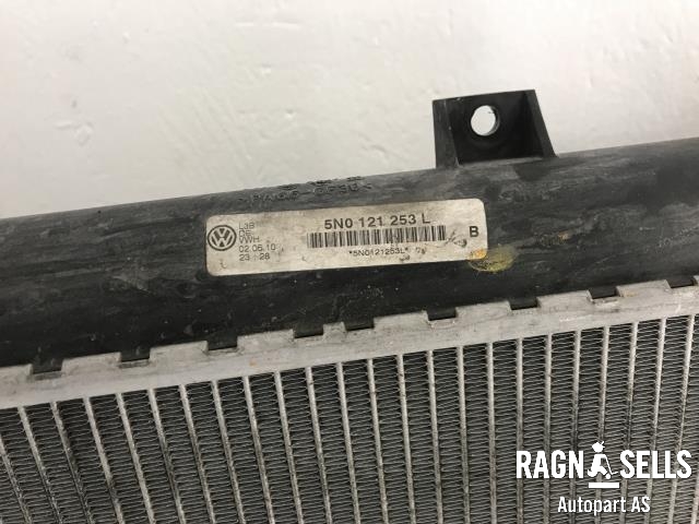 Radiator (automat gir) til VW Tiguan 2007-2011 (Type I, Fase 1)  (5N0121253L|)