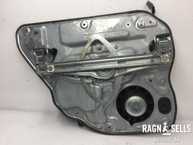 Ruteheis høyre bak til Volvo V50 2007-2012 (Fase 2)  (BROSE|992674101|8679083|31264191AA)
