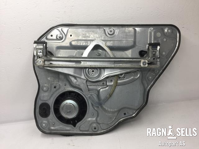 Ruteheis venstre bak til Volvo V50 2007-2012 (Fase 2)  (BROSE|992683101|8679082|31264189AA)