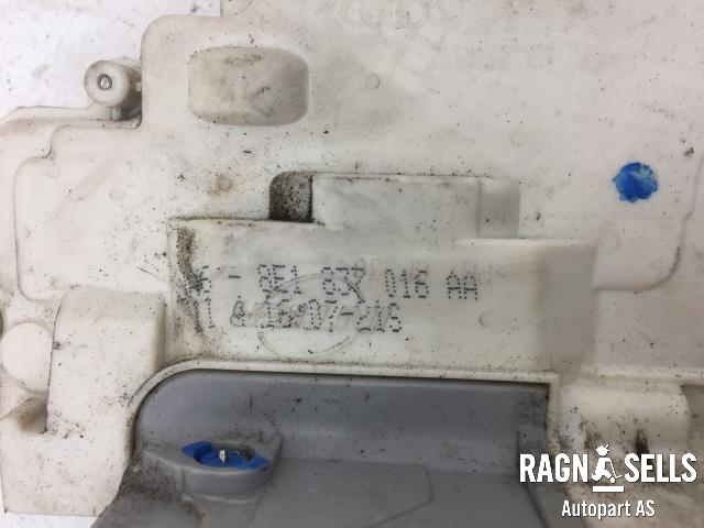 Låsekasse høyre foran til Audi A4 2004-2008 (Type III) (B7) (B7) (8E1837016AA|)