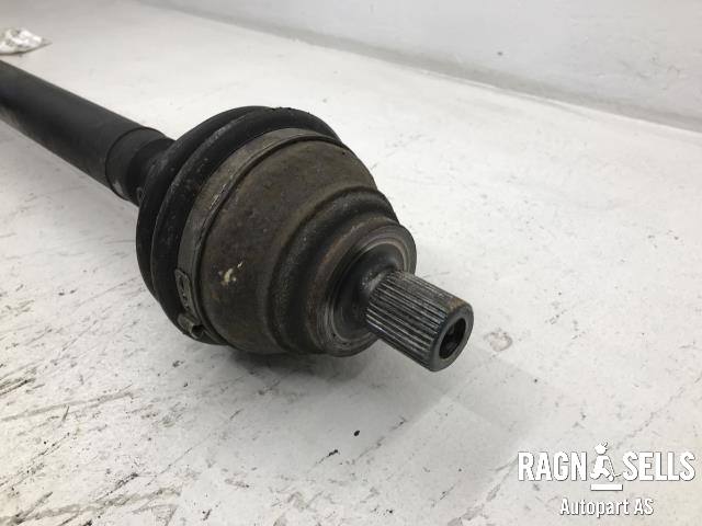 Drivaksel høyre foran, diesel/automat til VW Passat 2011-2015 (B7) (B7) (1K0407272RB|1K0407764LX|)