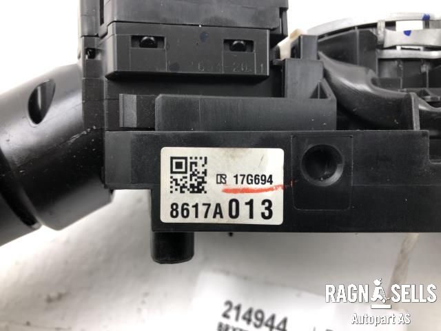 Bryter combi til Mitsubishi Outlander 2012-2015 (Type III, Fase 1)  (8617A013|)