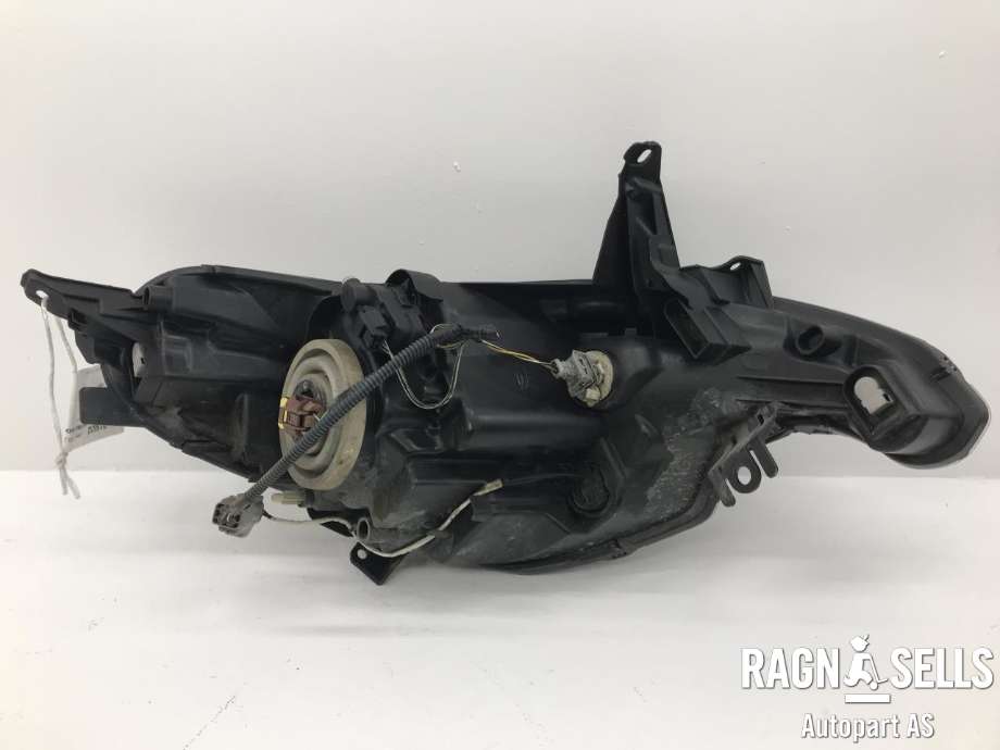 Frontlykt venstre halogen til Peugeot 108 2014-->> (811500H150|90026268|)