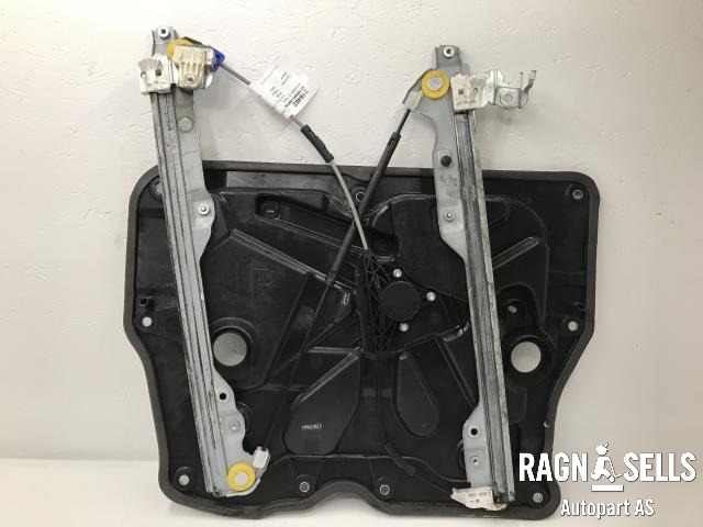 Ruteheis høyre foran til Nissan X-Trail 2007-2014 (T31) (T31) (80774JG|80730JG00A|)