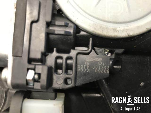 Ruteheis høyre foran til Nissan X-Trail 2007-2014 (T31) (T31) (80774JG|80730JG00A|)