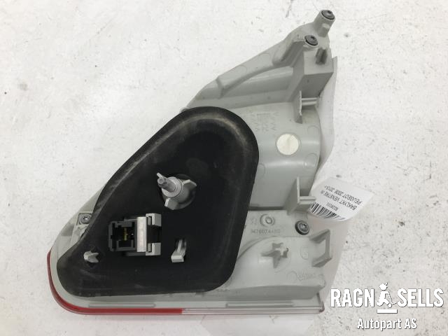 Baklykt venstre indre til Peugeot 2008 2013-2019 (Type I)  (96 780 744 80|)