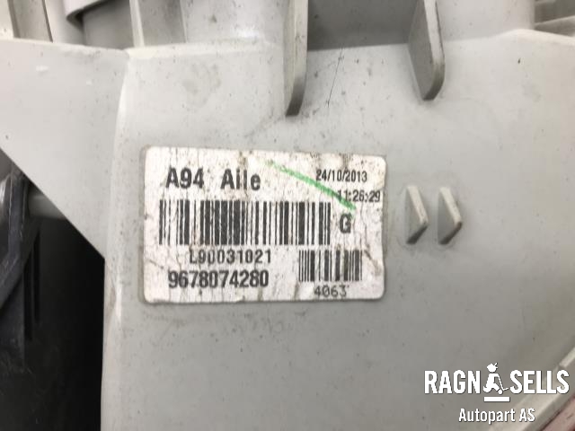 Baklykt venstre ytre til Peugeot 2008 2013-2019 (Type I)  (9678074280|)