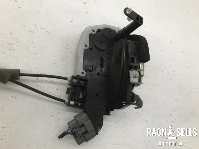 Låsekasse venstre foran til Nissan Leaf 2011-2017 (Type I)  (805013ND0A|S9311460|A4JRBXJ)