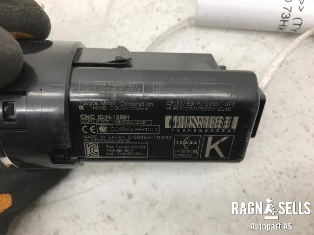 Bryter start/stopp til Toyota Yaris 2014-2020 (Type III, Fase 2)  (2010DJ2910|N14TMIMB3K1|)