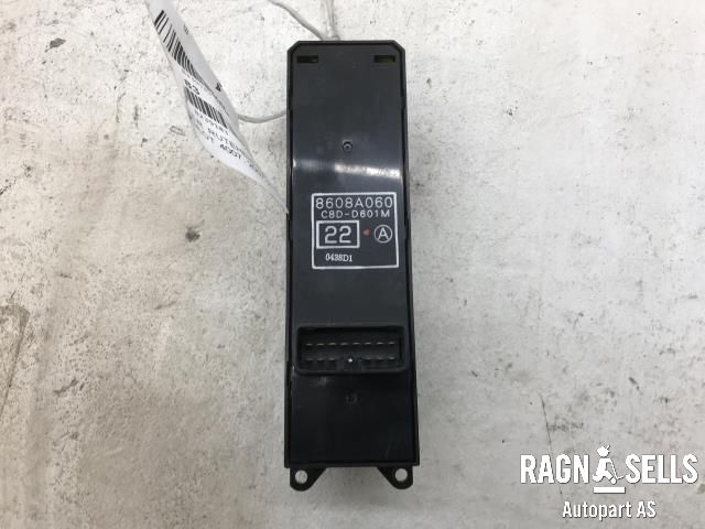 Bryter ruteheis førerdørspanel til Peugeot 4007 2007-2012  (8608A060|)