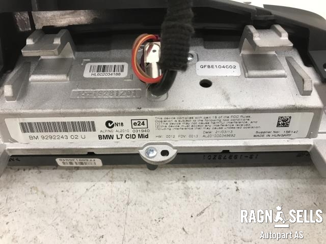 Bilstereo navigasjon skjerm til BMW 1-Serie 2011-2015 (Fase 1) (F20/F21) (F20/F21) (ALPINE|929224302U|1319273Z01|)