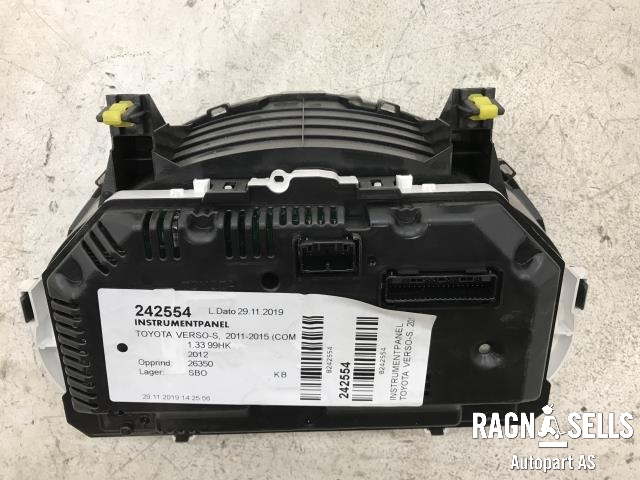 Instrumentpanel til Toyota Verso-S 2011-2015 (COMBI) (COMBI) (8380052M81|)