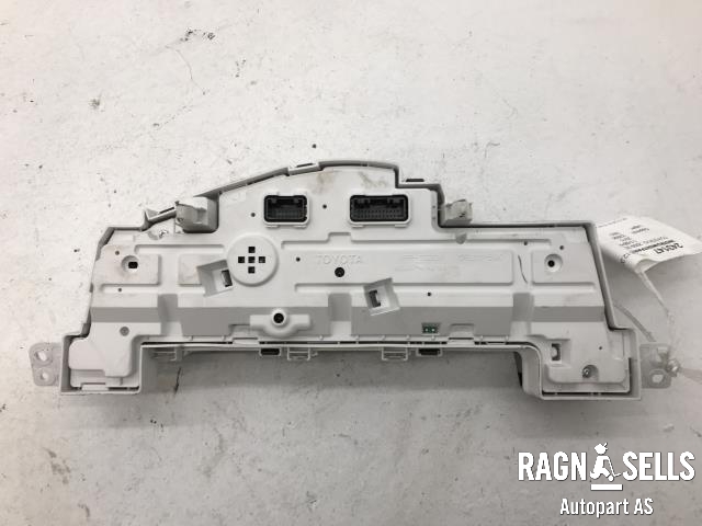 Instrumentpanel til Toyota iQ 2009-2014  (83800840411|)