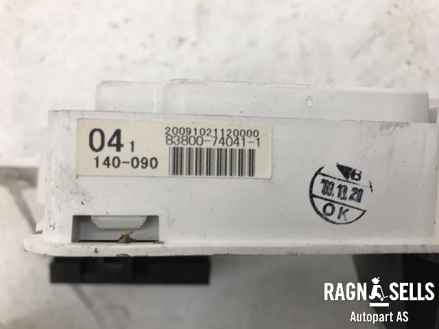 Instrumentpanel til Toyota iQ 2009-2014  (83800840411|)