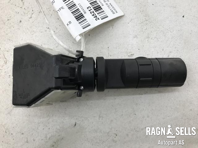 Bryter blink til Nissan Qashqai 2007-2010 (Type I, Fase 1)  (7919SD|25540JD03A|)