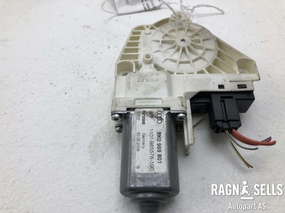 Ruteheis, kun motor, venstre foran til Audi A4 2007-2014 (Type IV) (B8) (B8) (AUDI|8K0959801|)