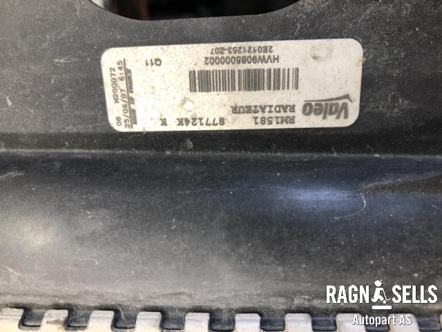 Radiator (manuell gir) til VW Crafter 2006-2011 (Type I, Fase 1)  (VALEO|877124KK|2E0121253Z|)