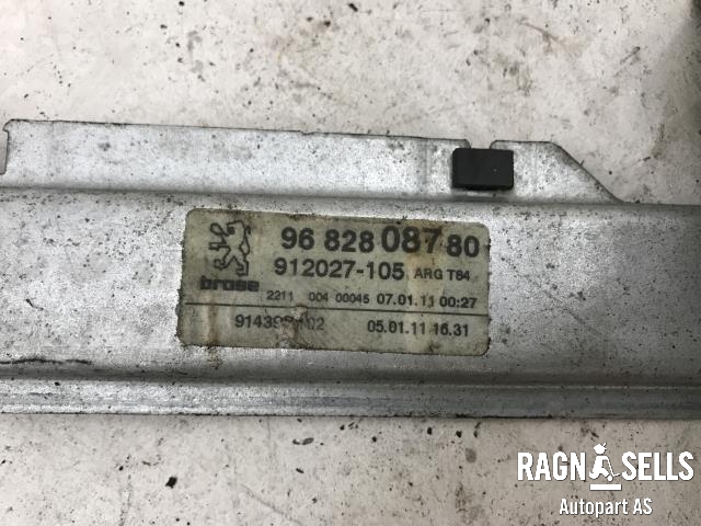 Ruteheis venstre bak til Peugeot 3008 2009-2016 (Type I)  (9682808780|)
