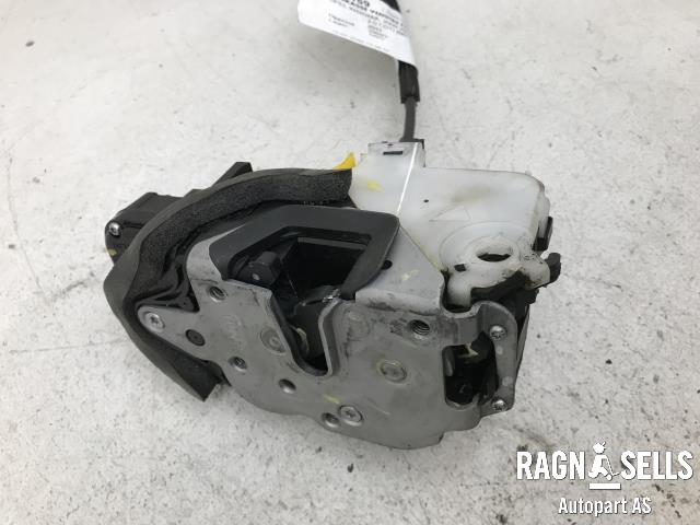 Låsekasse venstre foran til Opel Insignia A 2009-2014  (13577983|)