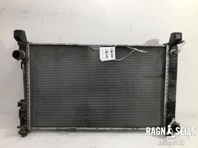 Radiator (automat gir) til Mercedes B-Klasse 2008-2011 (Fase 2) (W245) (W245) (BEHR|A1696003004|K2431008|)