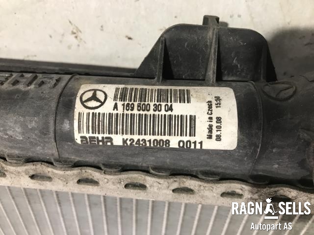 Radiator (automat gir) til Mercedes B-Klasse 2008-2011 (Fase 2) (W245) (W245) (BEHR|A1696003004|K2431008|)