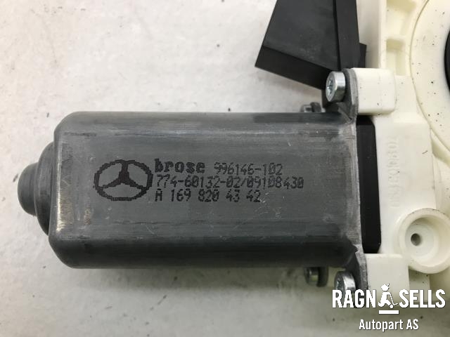 Ruteheis, kun motor, venstre foran til Mercedes B-Klasse 2008-2011 (Fase 2) (W245) (W245) (BROSE|996146102|A1698204342|)