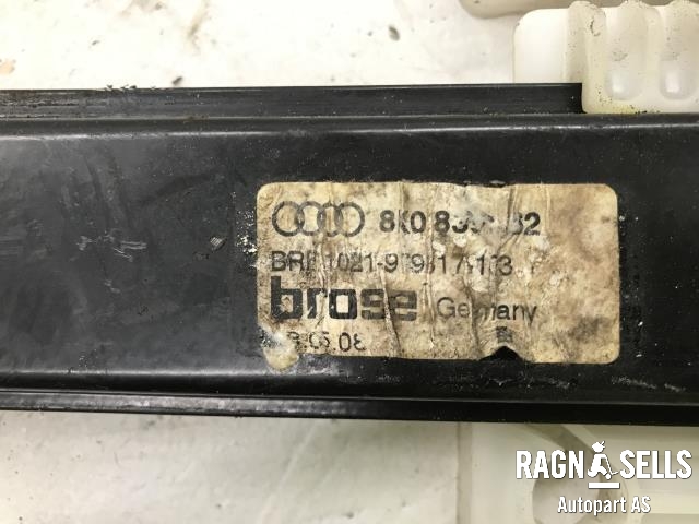 Ruteheis høyre bak til Audi A4 2007-2014 (Type IV) (B8) (B8) (AUDI|8K083332|)
