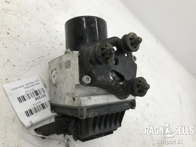 ABS sentral til VW Passat 2005-2010 (B6) (B6) (Y42077652|3C0614109AF|)