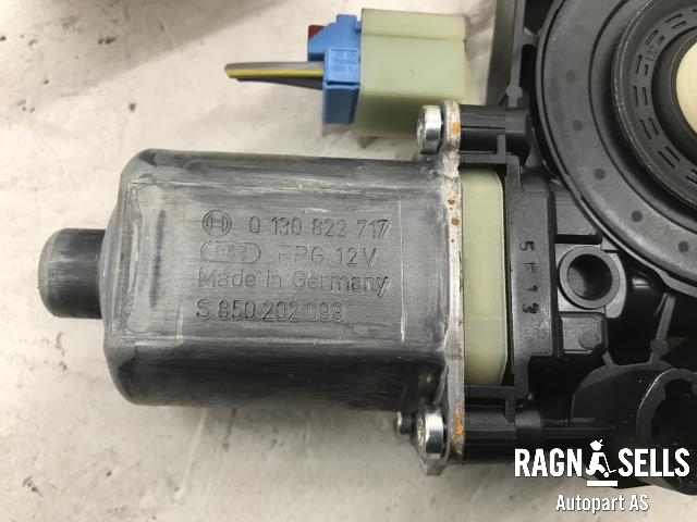 Ruteheis, kun motor, høyre foran til Audi A3 2012-2016 (Type III, Fase 1)  (5Q0959801B|0130822717|)