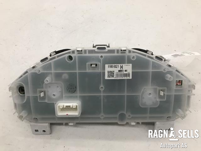 Instrumentpanel til Mitsubishi Colt 2009-2013 (Type VII, Fase 2)  (8100B021H|)