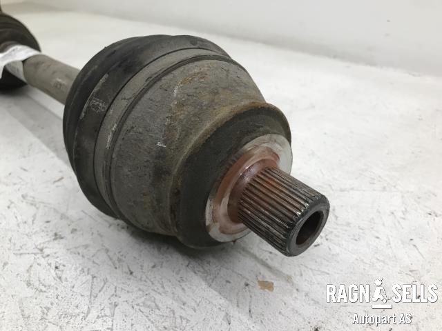 Drivaksel høyre foran, diesel/automat til Audi A8 2003-2010 (Type II)  (4E0407272P|)