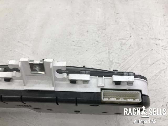 Instrumentpanel til Toyota Verso 2004-2009 (Type II) (838000F092A|)
