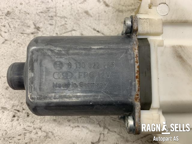 Ruteheis, kun motor, høyre foran til Ford Mondeo 2007-2010 (Type IV, Fase 1)  (013082286|)