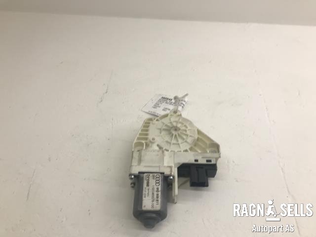 Ruteheis, kun motor, venstre bak til Audi A4 2007-2014 (Type IV) (B8) (B8) (8K0959811|)