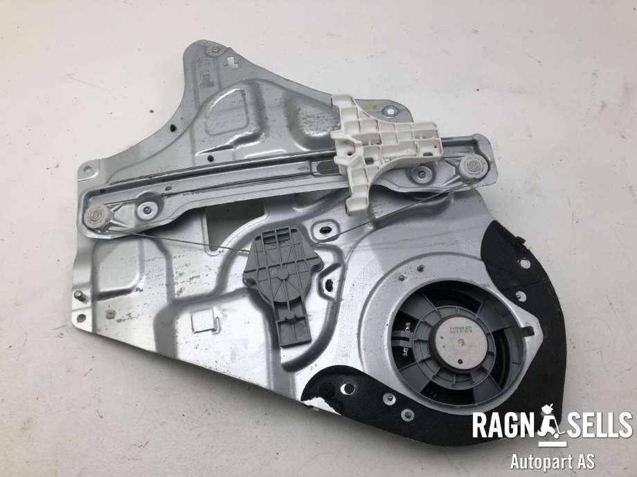 Ruteheis venstre bak til Kia Sportage 2010-2016 (Type III)  (INTEVA|402353|834703U020|)