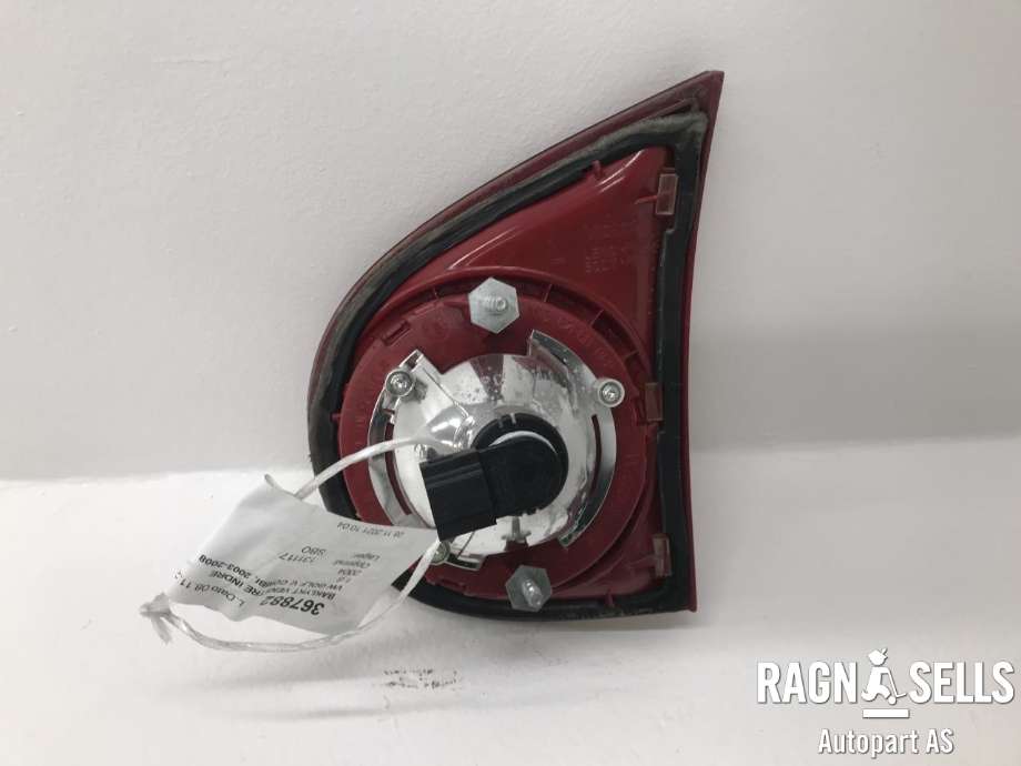 Baklykt venstre indre til VW Golf V, Combi 2003-2008  (C 1K6 945 093 E|)
