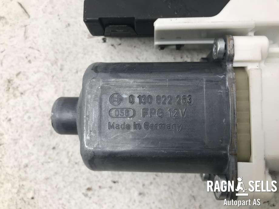 Ruteheis, kun motor, høyre bak til Audi A3 2009-2012 (Type II, Fase 2)  (8P4959802F|)