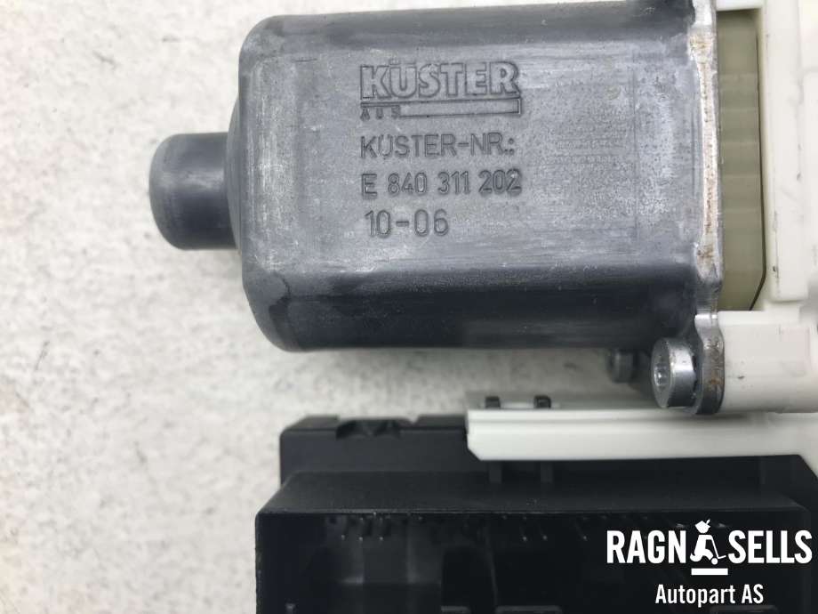 Ruteheis, kun motor, høyre foran til Audi A3 2009-2012 (Type II, Fase 2)  (8P4959802Q|)