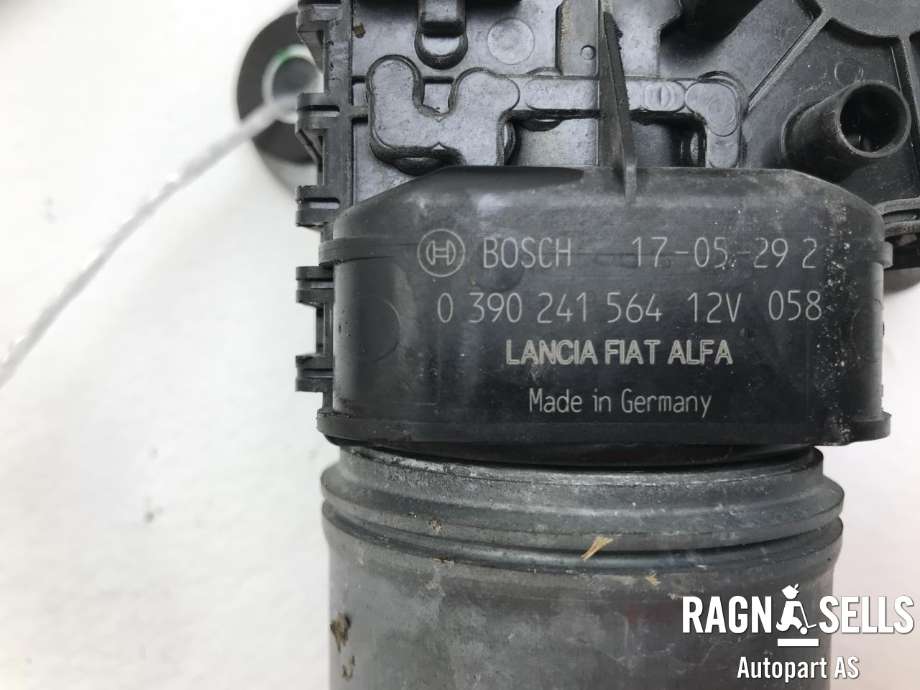 Viskermotor frontrute til Fiat Doblo 2010-->> (Type II)  (BOSCH|0390241564|)