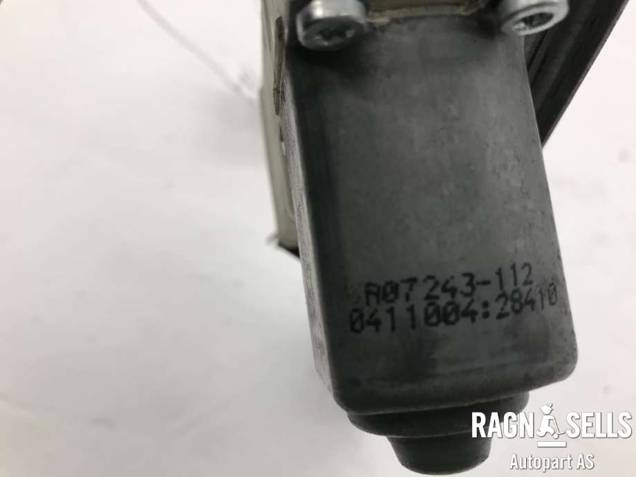 Ruteheis venstre foran til Peugeot 5008 2010-2017 (Type I)  (BROSE|9682808980|914238100|)