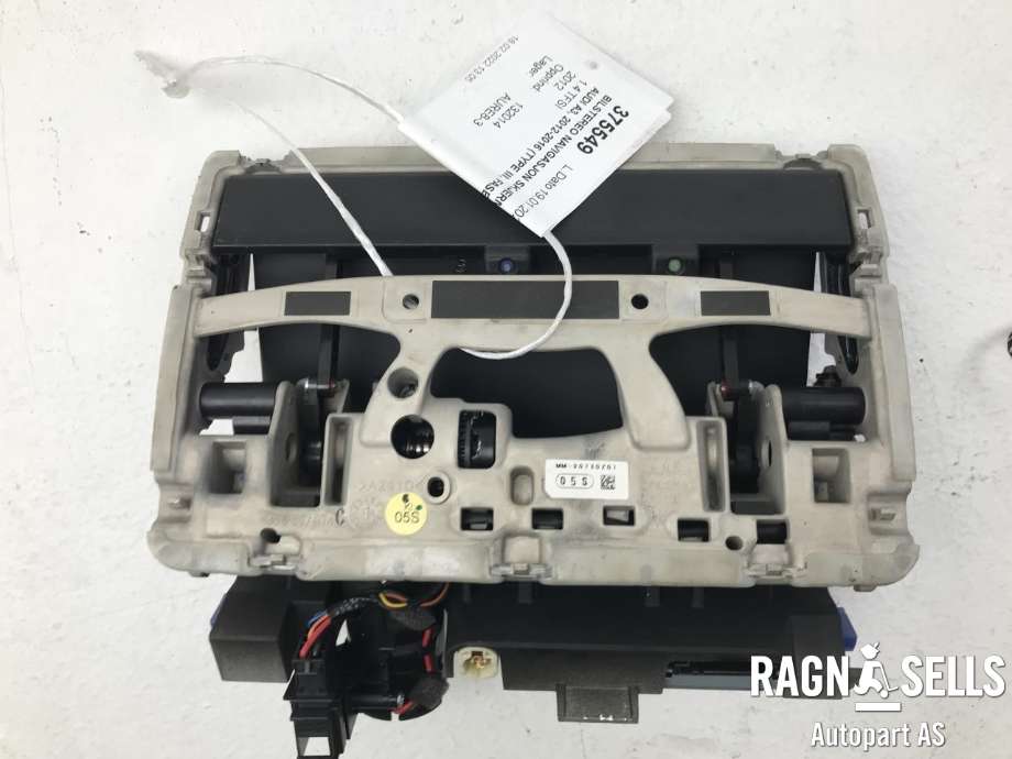 Bilstereo navigasjon skjerm til Audi A3 2012-2016 (Type III, Fase 1)  (AUDI|8V0857273F|)