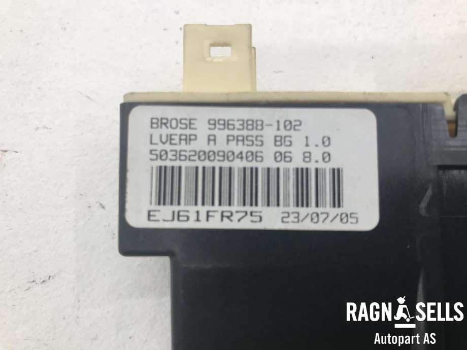 Ruteheis, kun motor, venstre foran til Peugeot 307 2005-2008 (Fase 2) (BROSE|9649911080|997831101|)