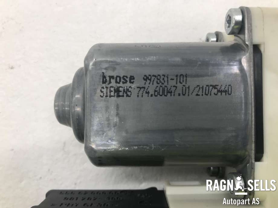 Ruteheis, kun motor, venstre foran til Peugeot 307 2005-2008 (Fase 2) (BROSE|9649911080|997831101|)